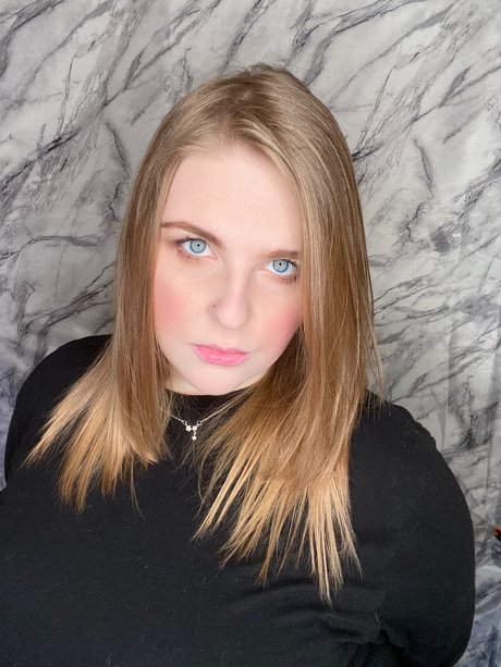 Photo nue de fuite OnlyFans de Princess Emily Findom