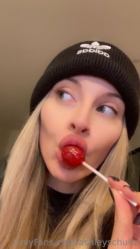 Photo nue de fuite OnlyFans de Ashley Schultz