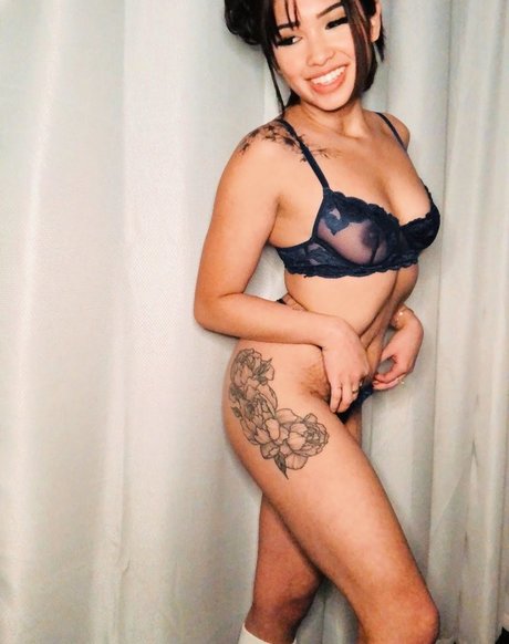 Photo nue de fuite OnlyFans de Ilah Dizon