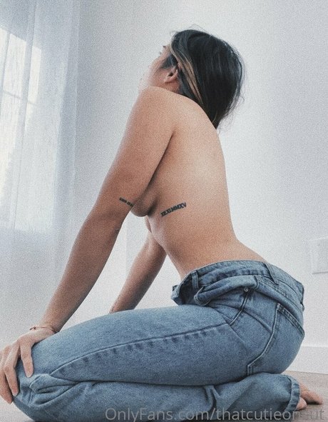 Photo nue de fuite OnlyFans de Ilah Dizon