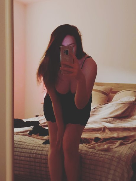 Photo nue de fuite OnlyFans de Rogue White