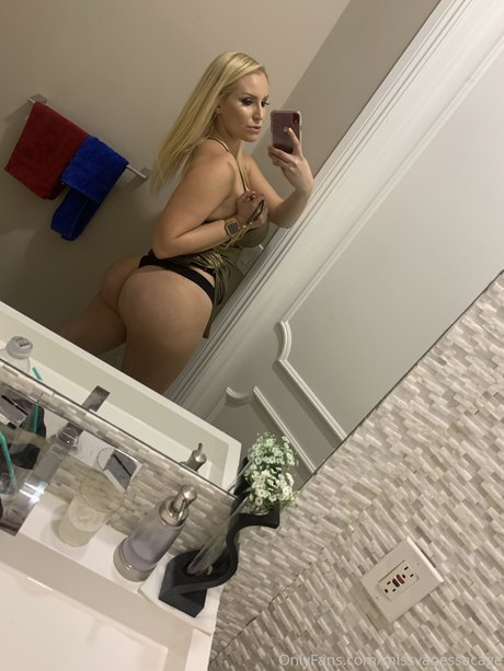 Photo nue de fuite OnlyFans de Vanessa Cage