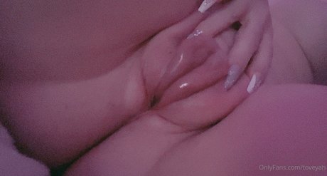 Photo nue de fuite OnlyFans de Toveyah