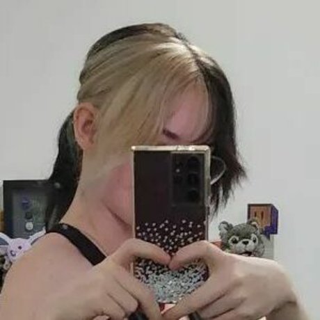 Photo nue de fuite OnlyFans de Deadlykittens Kofi