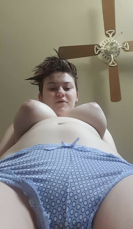 Photo nue de fuite OnlyFans de Curvy Elvish Girl