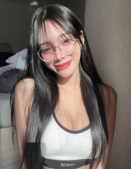 Photo nue de fuite OnlyFans de Mirachis
