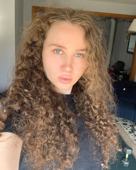 Alyssa Cleversey