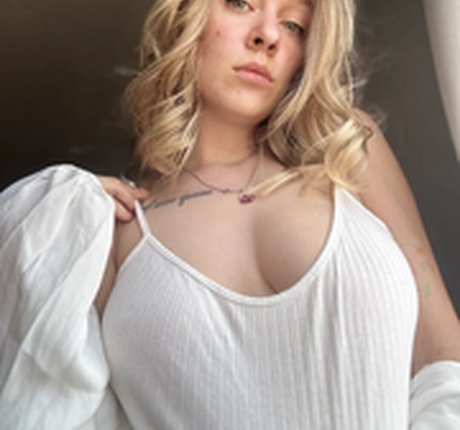 Photo nue de fuite OnlyFans de Dog Queen