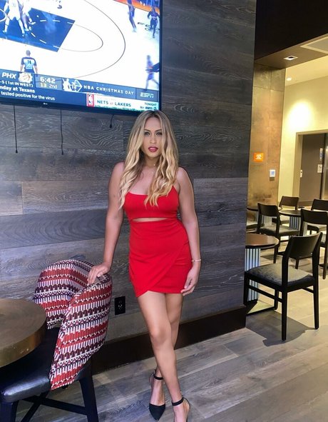 Adrianna Vega