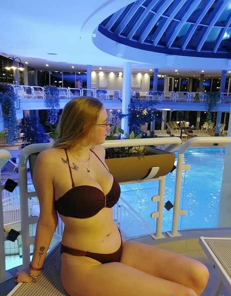 Photo nue de fuite OnlyFans de Dorfblondie