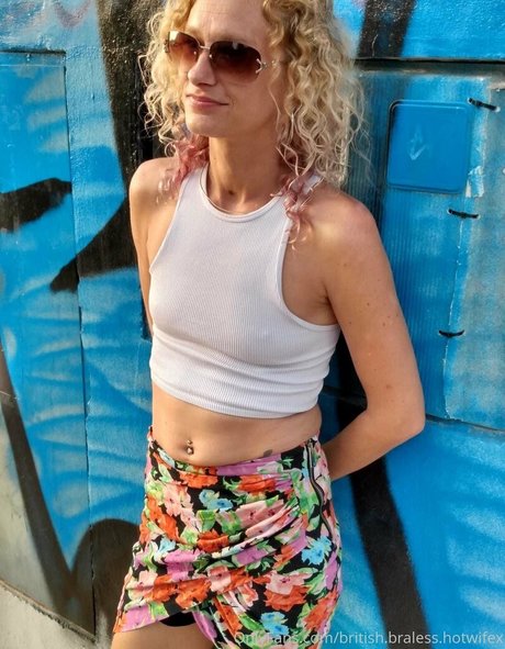 Photo nue de fuite OnlyFans de Britishbralesshotwifex