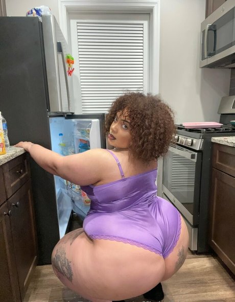 Photo nue de fuite OnlyFans de Officialhhoneybee