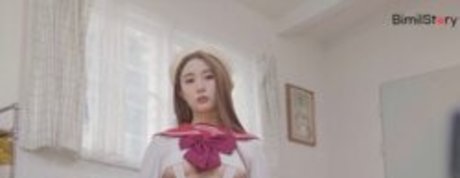 Photo nue de fuite OnlyFans de Bomi Girl Crush
