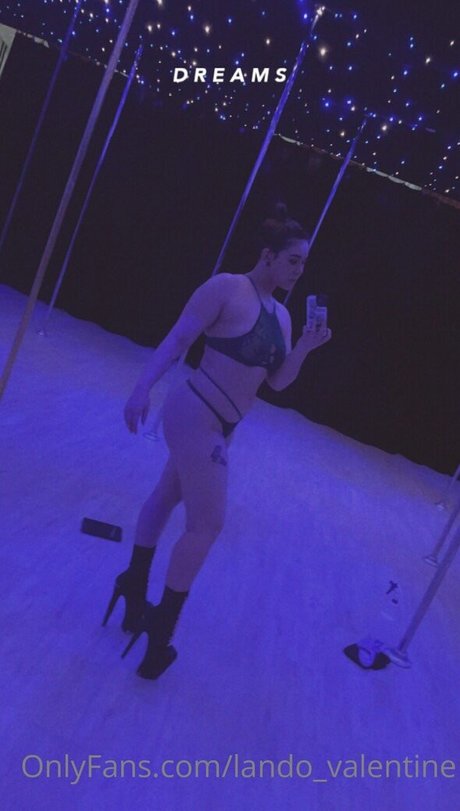 Photo nue de fuite OnlyFans de Landovalentine