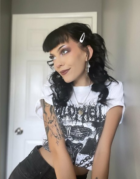 Photo nue de fuite OnlyFans de Moltencherub