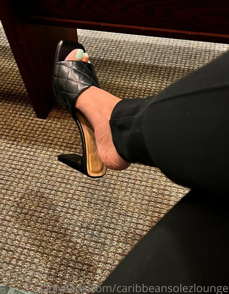 Photo nue de fuite OnlyFans de Caribbeansolezlounge