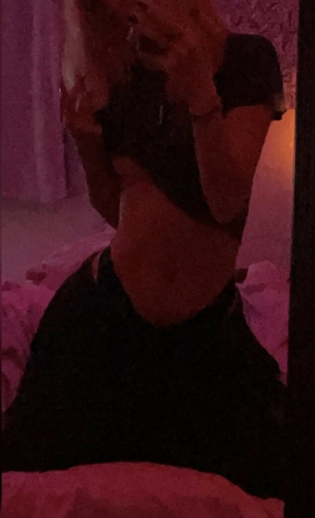 Photo nue de fuite OnlyFans de Helena666