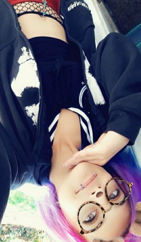 Photo nue de fuite OnlyFans de Glowyhole