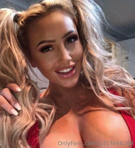 Photo nue de fuite OnlyFans de Abigalexo