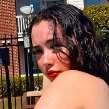Photo nue de fuite OnlyFans de Ouhjulie
