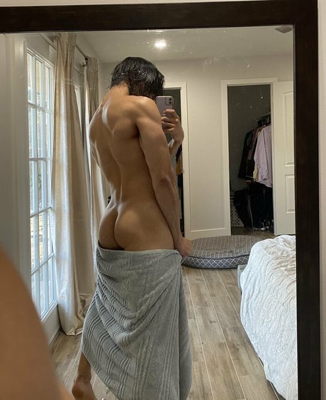 Photo nue de fuite OnlyFans de Kawaiibrocosplay