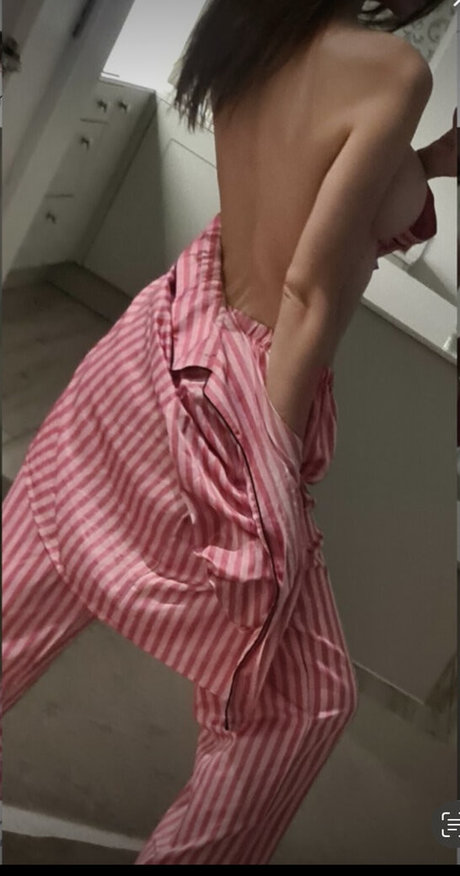 Photo nue de fuite OnlyFans de Emylou