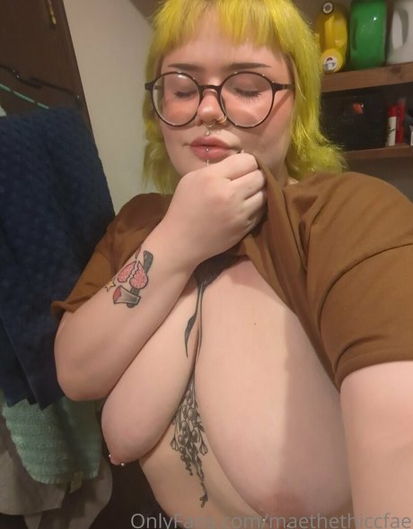 Photo nue de fuite OnlyFans de Maethethiccfae