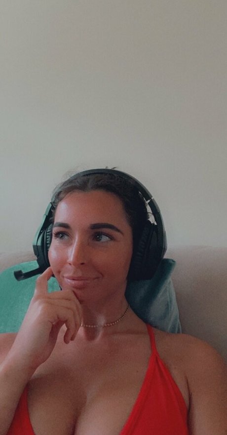 Photo nue de fuite OnlyFans de Ashley Aoky