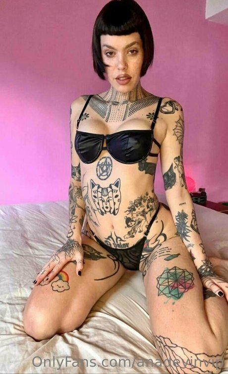 Photo nue de fuite OnlyFans de Anadevinvip
