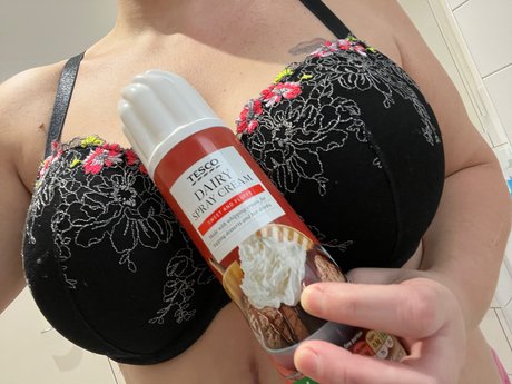 Boobsampampfood69