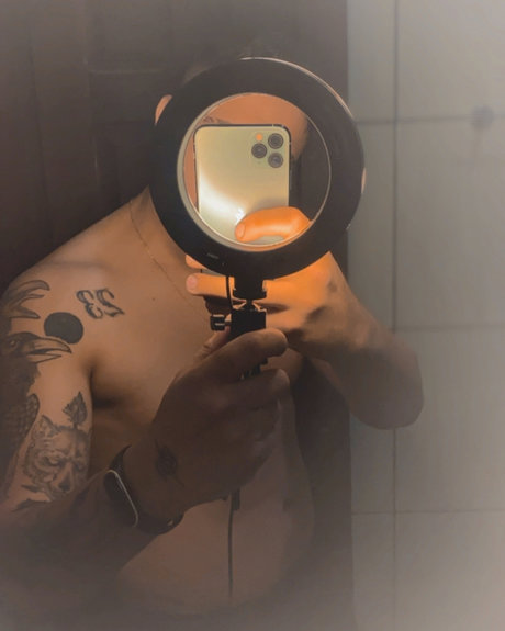 Photo nue de fuite OnlyFans de Rafael Bruzinga