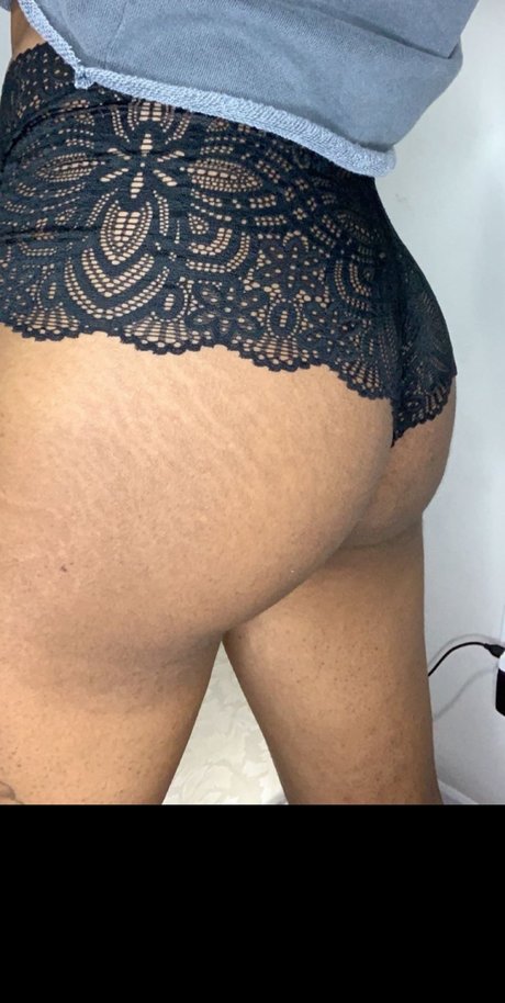 Photo nue de fuite OnlyFans de Pretti Pink P