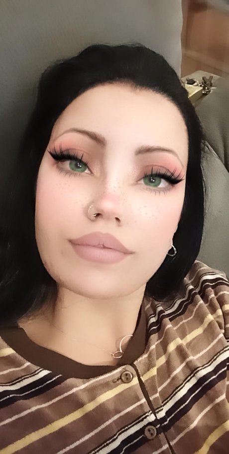 Photo nue de fuite OnlyFans de Sweet Peach