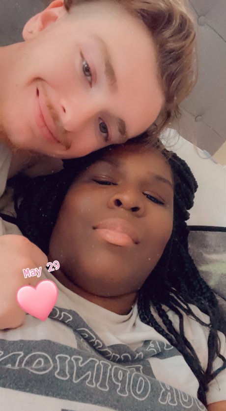 Photo nue de fuite OnlyFans de Vanilla And Chocolate