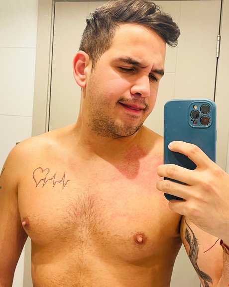Photo nue de fuite OnlyFans de Lkarlos