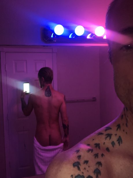 Photo nue de fuite OnlyFans de Hardin Wolf
