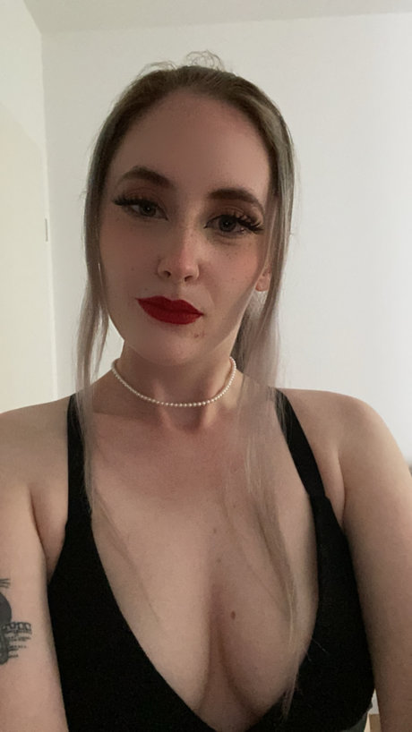 Photo nue de fuite OnlyFans de Goddess Violette
