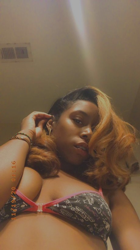Photo nue de fuite OnlyFans de Shannice Rose
