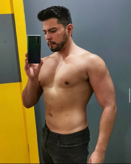 Photo nue de fuite OnlyFans de Medivlog