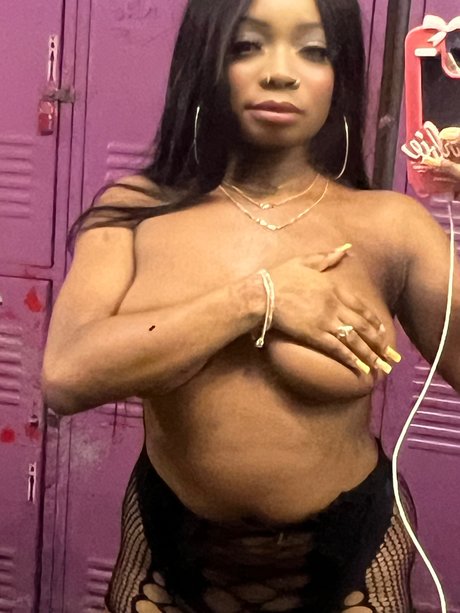 Photo nue de fuite OnlyFans de Poundslondon
