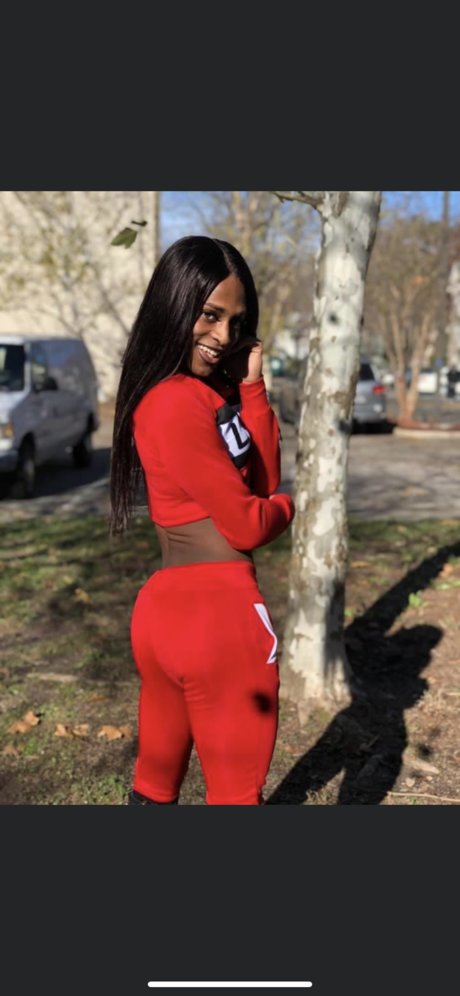 Photo nue de fuite OnlyFans de Fendii Yazmina