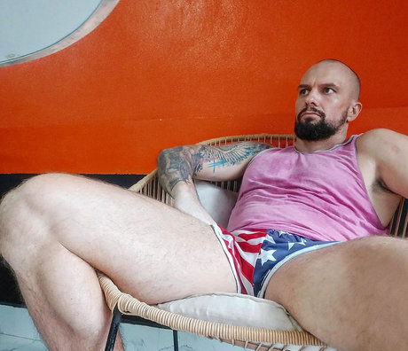 Photo nue de fuite OnlyFans de Papi Silkies 