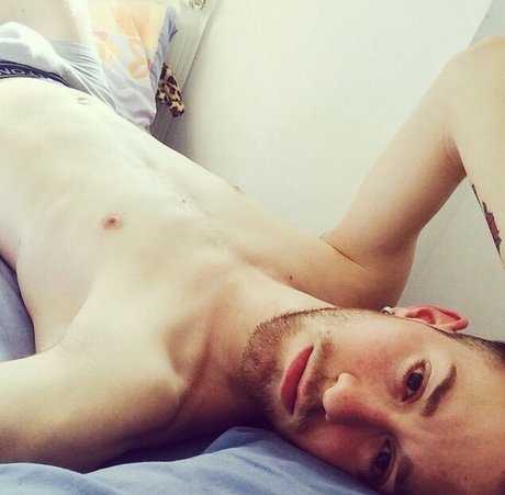 Photo nue de fuite OnlyFans de Adriscuderi
