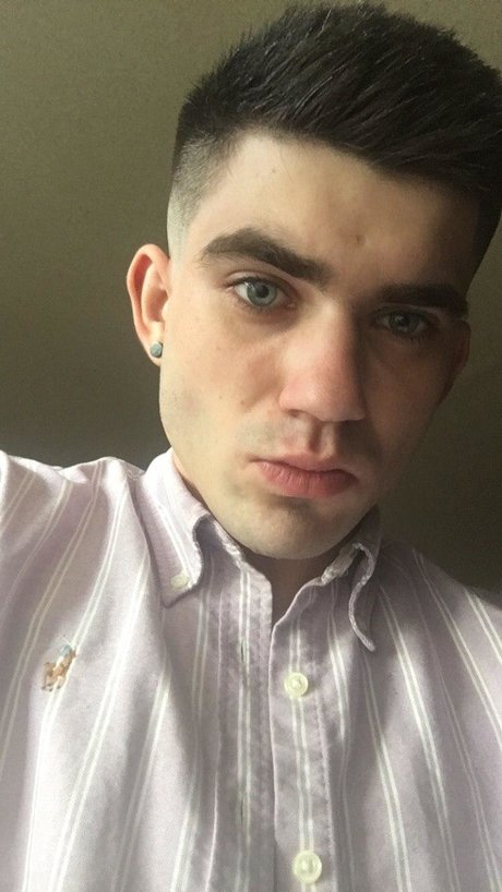 Photo nue de fuite OnlyFans de Djulian