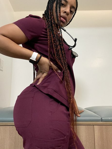 Photo nue de fuite OnlyFans de Nursebooty