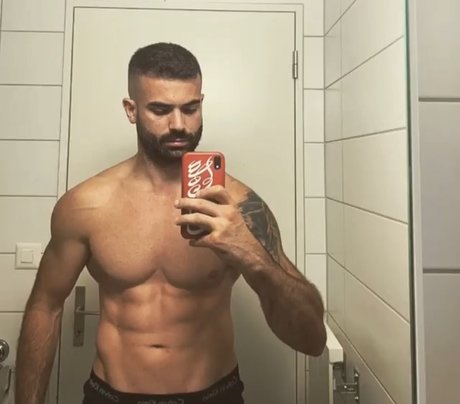 Photo nue de fuite OnlyFans de Lloyd