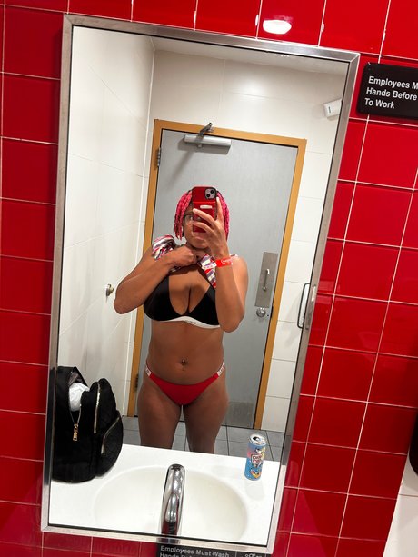 Photo nue de fuite OnlyFans de Ginger