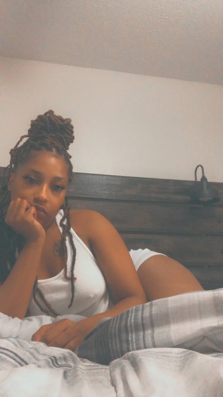 Photo nue de fuite OnlyFans de Stonii B