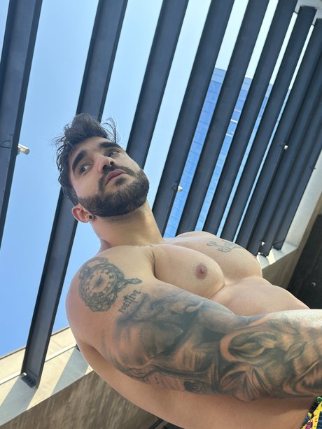 Photo nue de fuite OnlyFans de Luis Occhiello