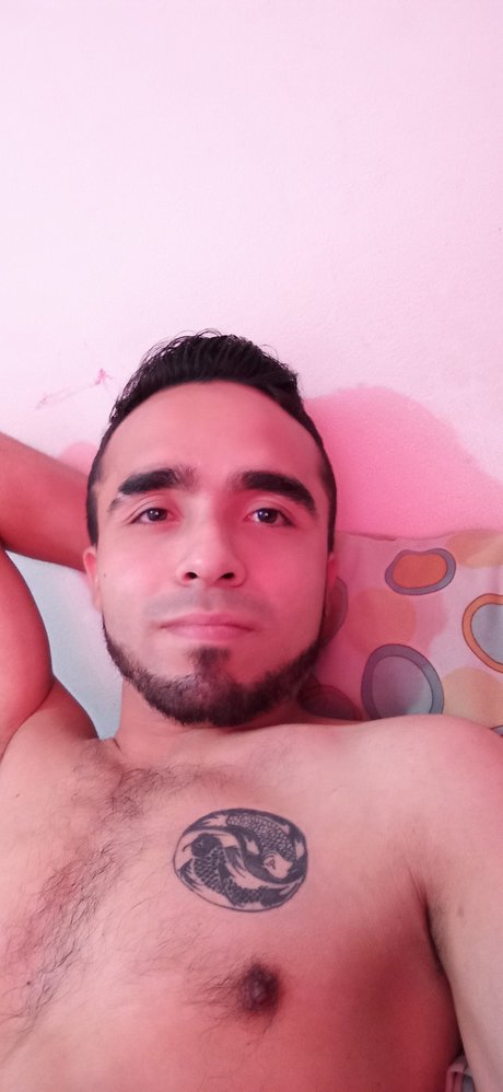 Photo nue de fuite OnlyFans de Jonathan Laverde